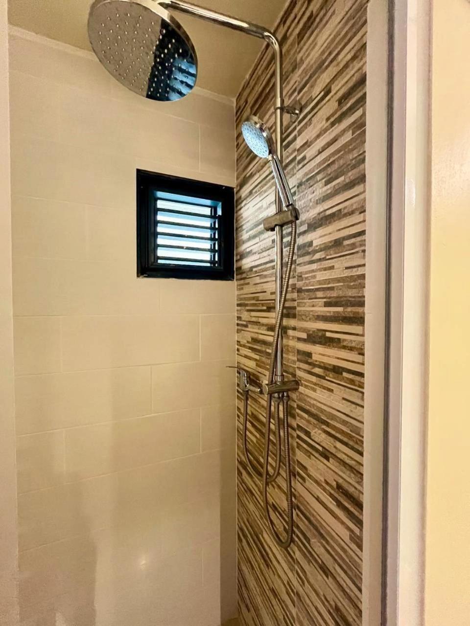 L'Escale Bleue Apartment ลา ทรินิเต ภายนอก รูปภาพ